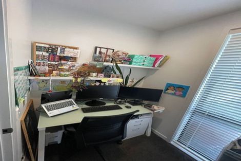 Photo of property in 8 Bellamont Street, Kumeu, 0810