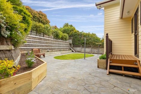 Photo of property in 16 Kinnel Grove, Papakowhai, Porirua, 5024