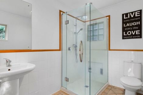 Photo of property in 29 Kate Sheppard Avenue, Torbay, Auckland, 0630