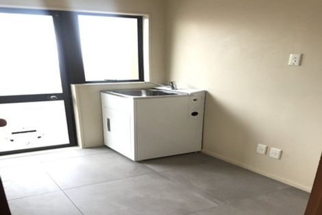 Photo of property in 1/1 Bass Street, West Harbour, Auckland, 0618