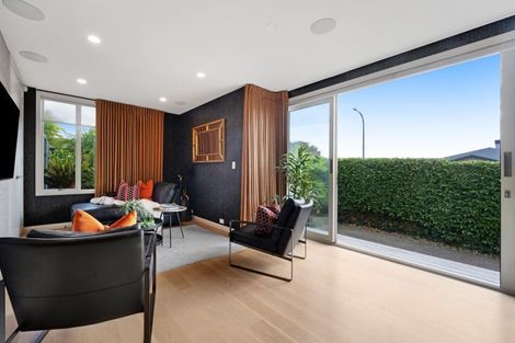 Photo of property in 1/25 Seymour Road, Mellons Bay, Auckland, 2014