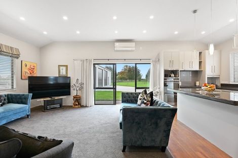 Photo of property in 47 Lake Road, Horsham Downs, Hamilton, 3281