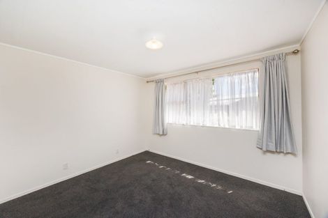 Photo of property in 3 Escort Grove, Awapuni, Palmerston North, 4412