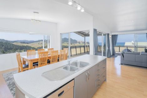 Photo of property in 112 Centennial Drive, Whitianga, 3510