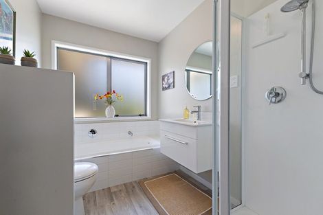 Photo of property in 38 Luxembourg Crescent, Halswell, Christchurch, 8025