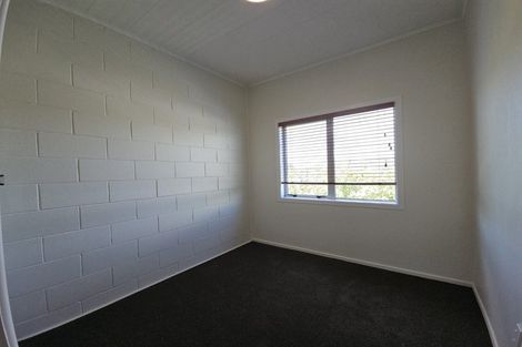 Photo of property in 4/18 Lambley Road, Titahi Bay, Porirua, 5022