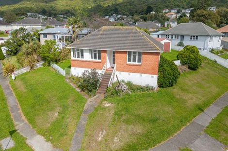 Photo of property in 2 Hukatai Street, Elsdon, Porirua, 5022