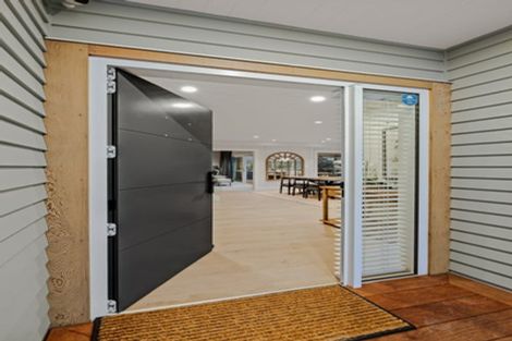 Photo of property in 71 Oak Road, Poraiti, Napier, 4112