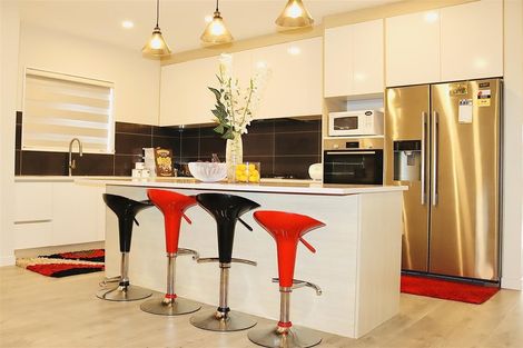 Photo of property in 6 Te Aramanu Crescent, Papakura, 2110