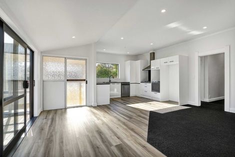 Photo of property in 22 Olivia Street, Stratford, 4332