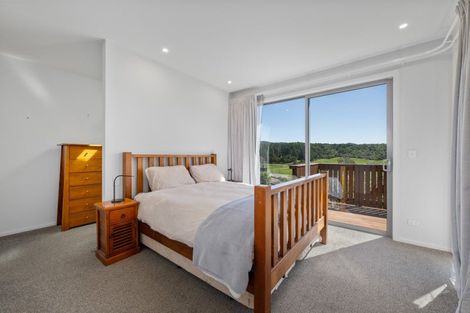 Photo of property in 11 Bell Bird Rise, Picton, 7220