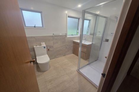 Photo of property in 2/56 Lavery Place, Sunnynook, Auckland, 0632