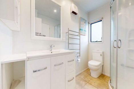 Photo of property in 216 Given Avenue, Whangamata, 3620