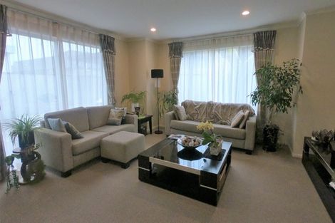 Photo of property in 23 Cambrian Crescent, Flat Bush, Auckland, 2016