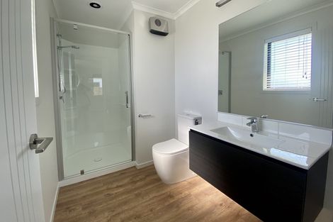 Photo of property in 16 Austin Reid Avenue, Carterton, 5713