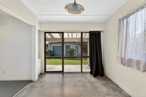 Photo of property in 10 Elliott Street, Taradale, Napier, 4112