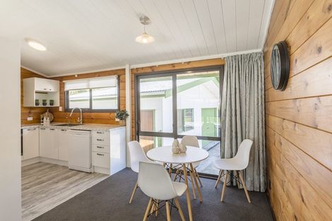 Photo of property in 30 Hookway Grove, Paraparaumu, 5032