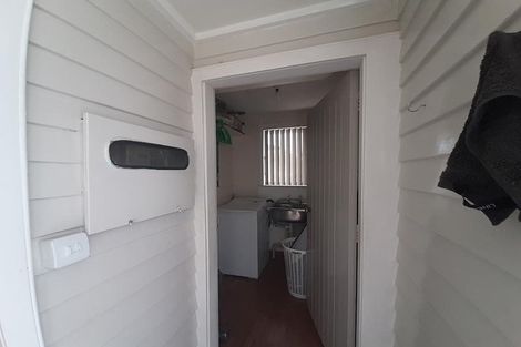 Photo of property in 11 Windrush Close, Mangere, Auckland, 2022