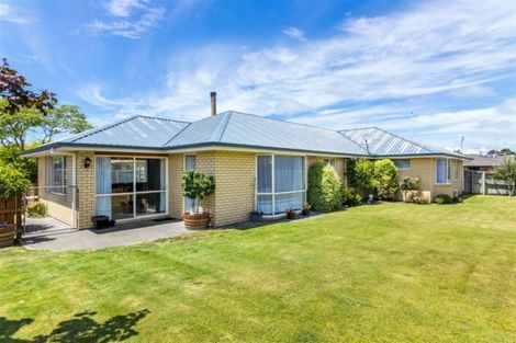 Photo of property in 4 Parkinson Place, Woodend, 7610