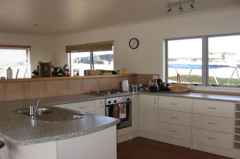 Photo of property in 11 Marram Place, Mangawhai Heads, Mangawhai, 0505