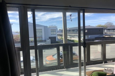 Photo of property in 2/33 Springfield Road, St Albans, Christchurch, 8014