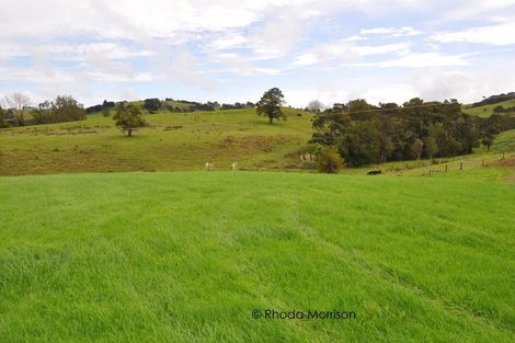 Photo of property in 12 Arahanga Road, Paparoa, 0571