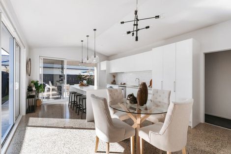 Photo of property in 5 Pimelea Street, Papamoa Beach, Papamoa, 3118