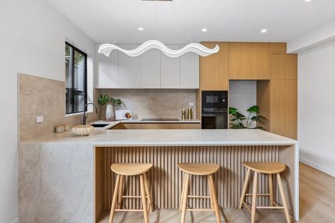 Photo of property in 12e Gordon Avenue, Milford, Auckland, 0620