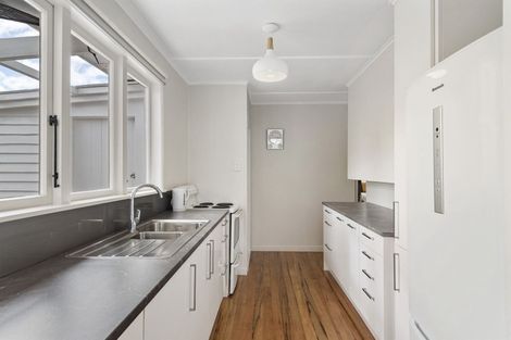 Photo of property in 118 Riverhead Road, Kumeu, 0892