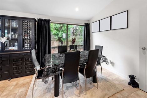 Photo of property in 52a D'oyly Drive, Stanmore Bay, Whangaparaoa, 0932