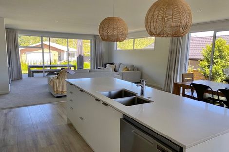 Photo of property in 92 Whakaturou Crescent, Pyes Pa, Tauranga, 3112