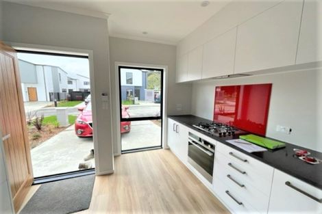 Photo of property in 6 Gloaming Lane, Wallaceville, Upper Hutt, 5018