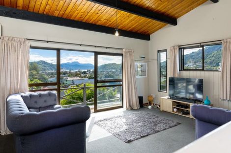 Photo of property in 45 Durham Street, Picton, 7220