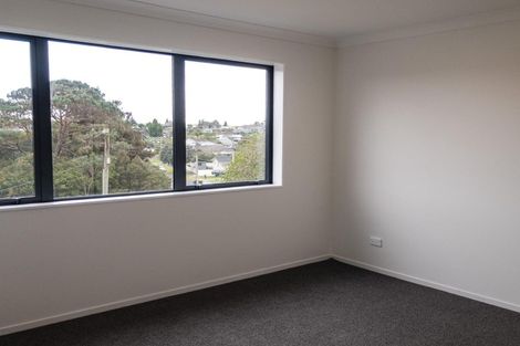Photo of property in 60 Renata Crescent, Te Atatu Peninsula, Auckland, 0610