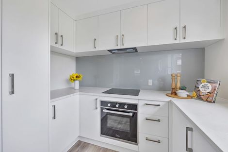 Photo of property in 23 Piriti Place, Weymouth, Auckland, 2103