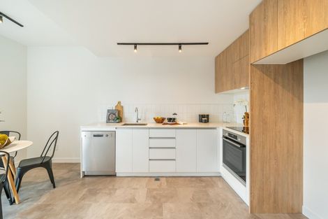 Photo of property in 2/67 Tiketike Way, Brooklyn, Wellington, 6021