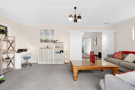 Photo of property in 17 Shipherd Road, Puni, Pukekohe, 2678