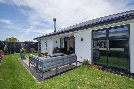 Photo of property in 72 Tiritiri Moana Drive, Pegasus, 7612