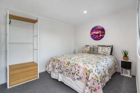 Photo of property in 25 Queen Street, Winton, 9720