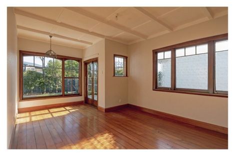 Photo of property in 2/19 Tahunanui Drive, Tahunanui, Nelson, 7011