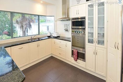 Photo of property in 92 Whangaparaoa Road, Red Beach, 0932