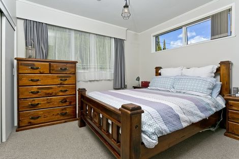 Photo of property in 1/279 Sunset Road, Sunnynook, Auckland, 0632