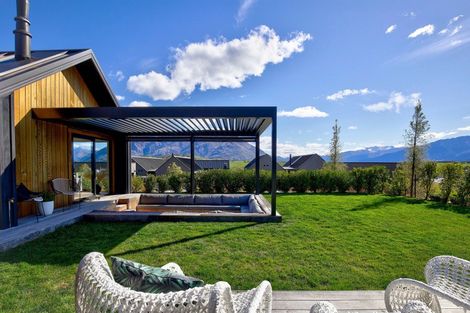 Photo of property in 2 Wanderer Lane, Jacks Point, Queenstown, 9371