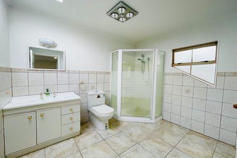 Photo of property in 11 Bream Revel Way, Karaka, Papakura, 2580