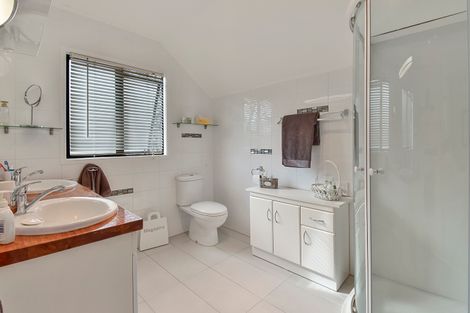 Photo of property in 1/15 Roys Road, Weymouth, Auckland, 2103