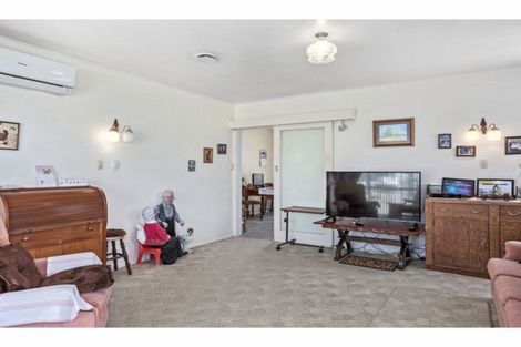 Photo of property in 15 Rimu Street, Edgecumbe, 3120