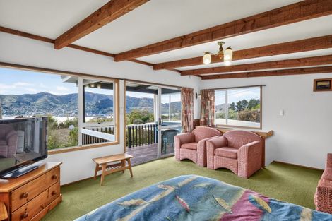 Photo of property in 14 Hunters Road, Diamond Harbour, Lyttelton, 8971