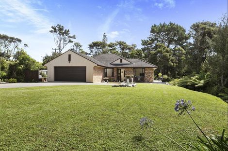 Photo of property in 240 Pine Valley Road, Dairy Flat, Silverdale, 0992