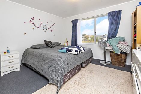 Photo of property in 3 Espada Place, Clover Park, Auckland, 2019