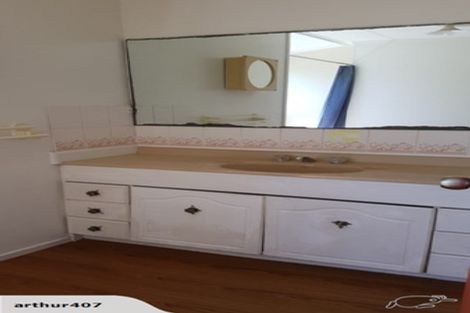 Photo of property in 1/8 Greenstone Place, Clover Park, Auckland, 2019